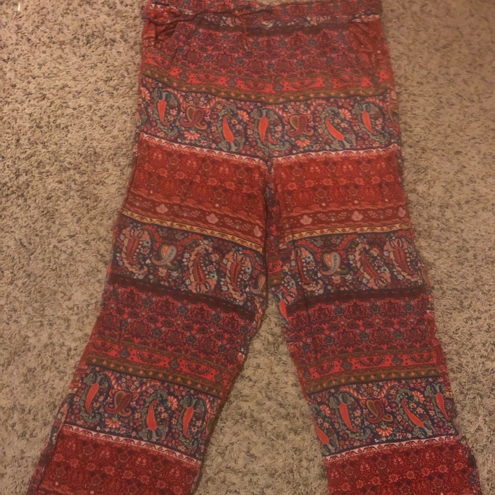 Gorgeous American Eagle Wide Leg Printed Pants